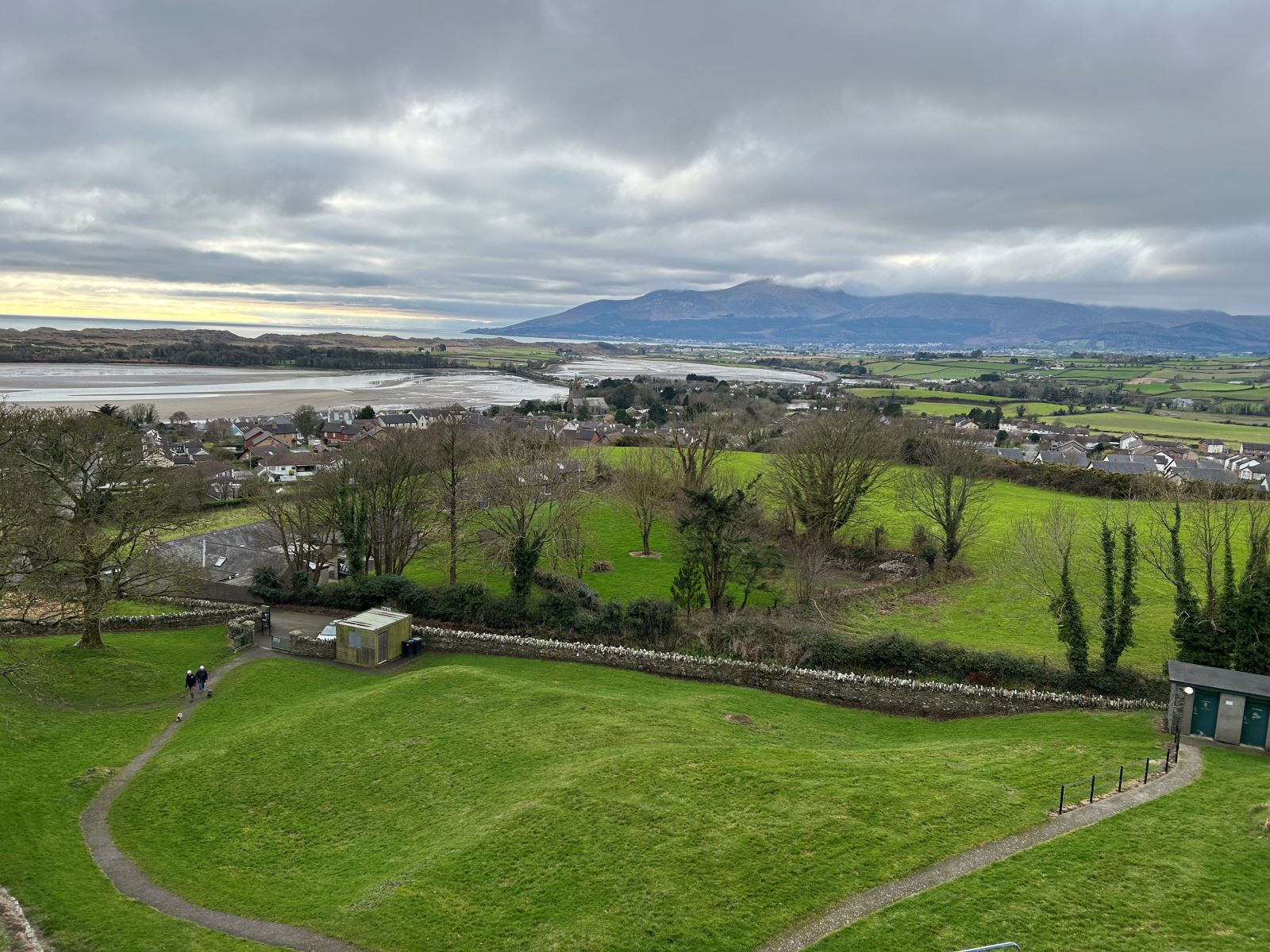 Guest Blog: A Dog Walker's Delight - Strolling Around Dundrum Castle ...